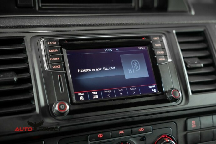 volkswagen-transporter-diesel-2017-big-33