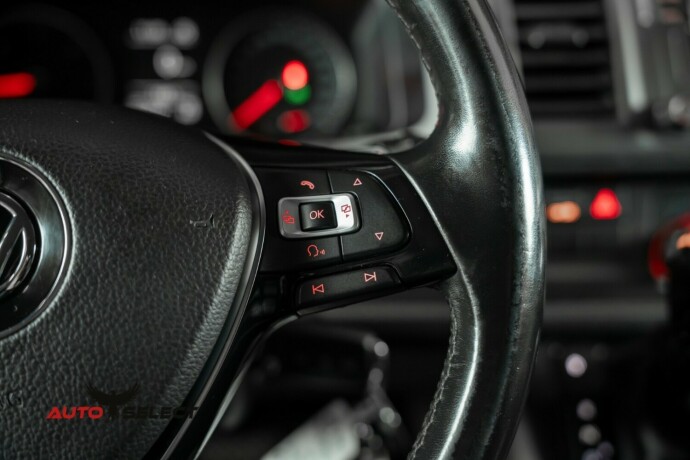 volkswagen-transporter-diesel-2017-big-26