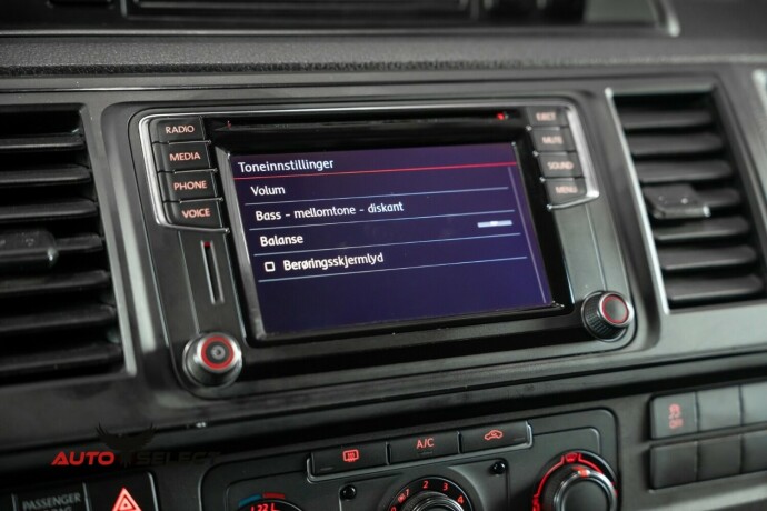 volkswagen-transporter-diesel-2017-big-35