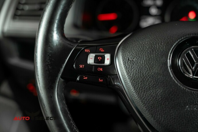 volkswagen-transporter-diesel-2017-big-23