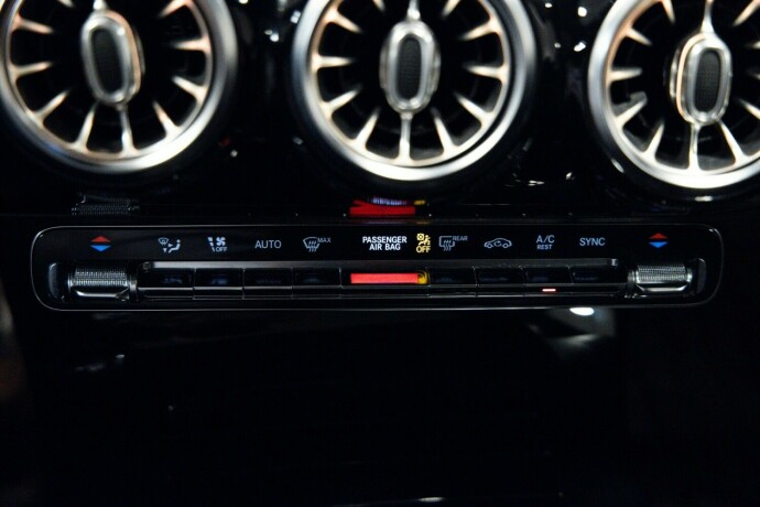 mercedes-benz-a-klasse-bensin-2020-big-20