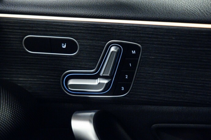 mercedes-benz-a-klasse-bensin-2020-big-23