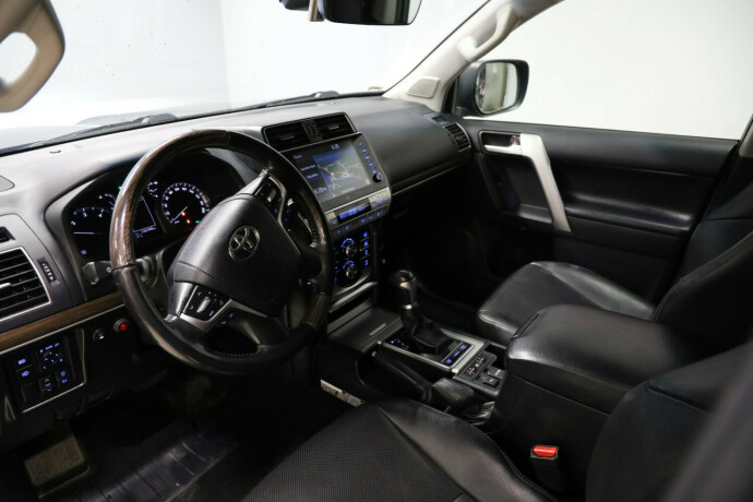 toyota-land-cruiser-diesel-2020-big-7