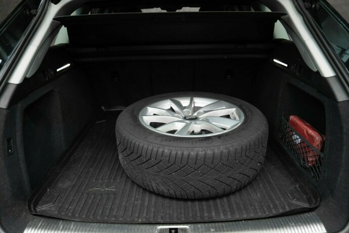 audi-a4-elektrisitetbensin-2019-big-32