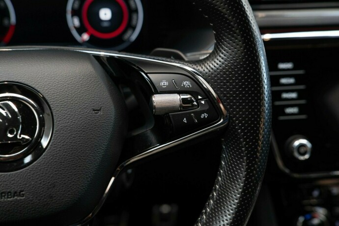 skoda-superb-elektrisitetbensin-2021-big-15