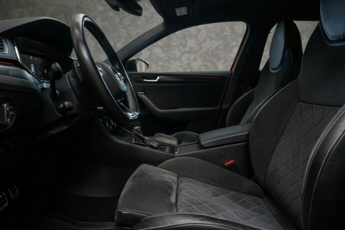 skoda-superb-elektrisitetbensin-2021-big-27