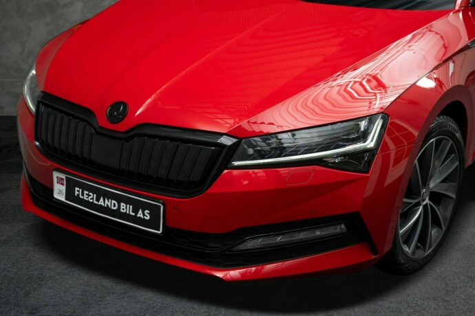 skoda-superb-elektrisitetbensin-2021-big-3