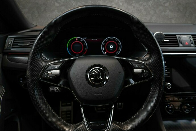 skoda-superb-elektrisitetbensin-2021-big-13