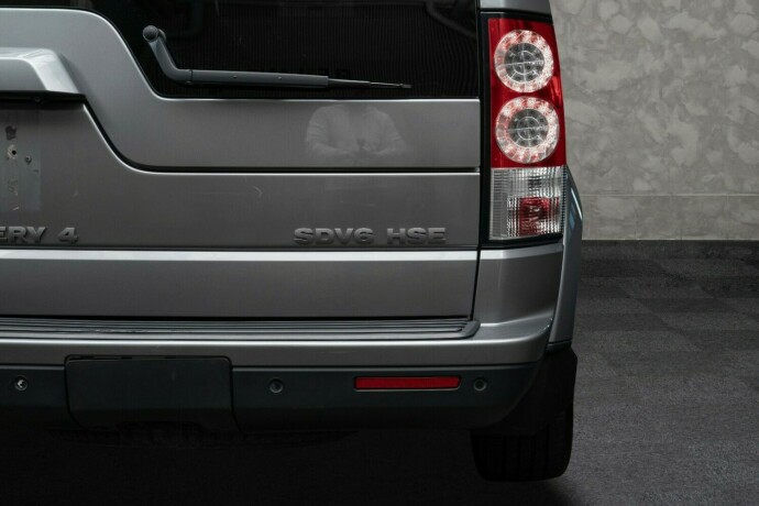 land-rover-discovery-diesel-2012-big-9