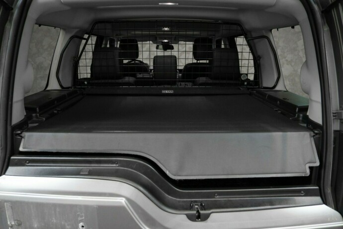 land-rover-discovery-diesel-2012-big-35