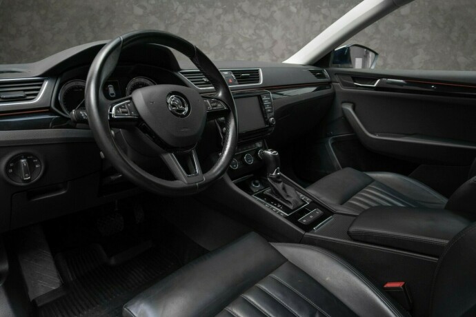 skoda-superb-diesel-2017-big-28