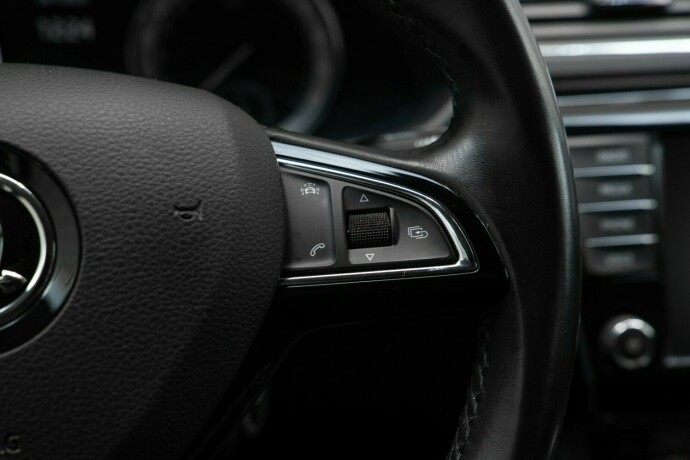 skoda-superb-diesel-2017-big-15