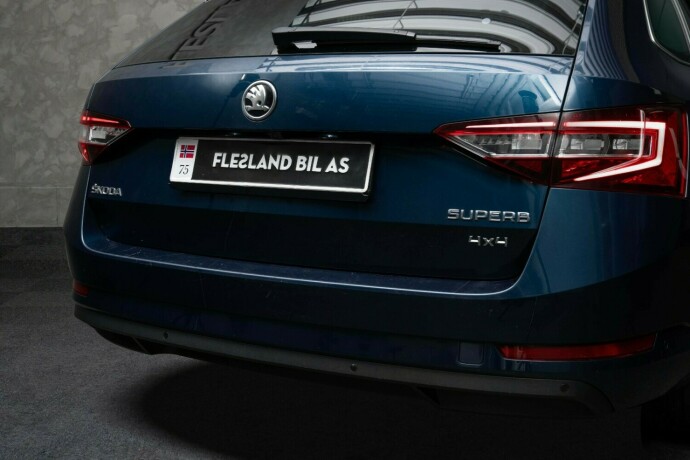 skoda-superb-diesel-2017-big-6