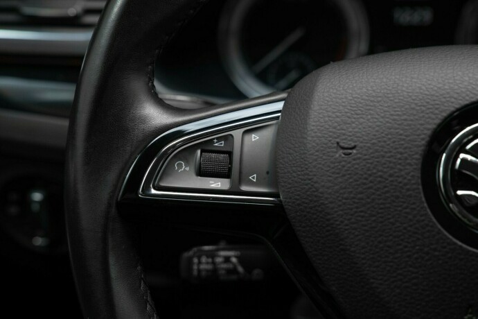 skoda-superb-diesel-2017-big-13