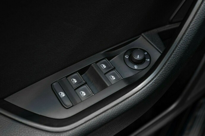 skoda-superb-diesel-2017-big-24