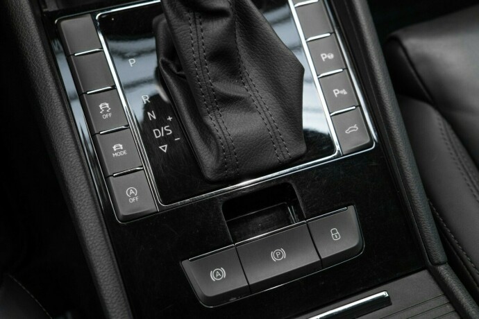 skoda-superb-diesel-2017-big-19