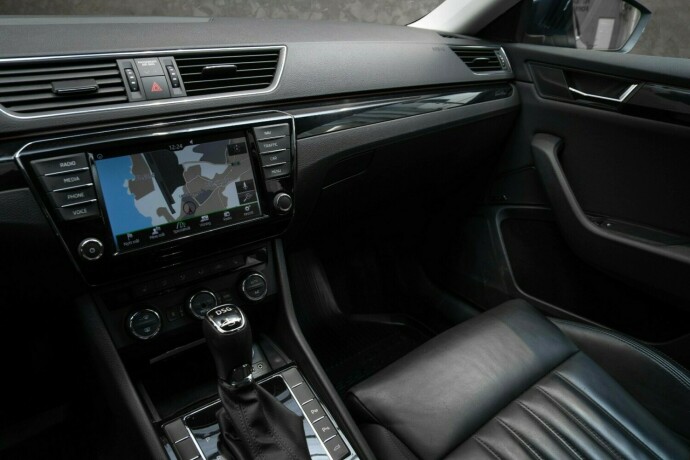 skoda-superb-diesel-2017-big-16