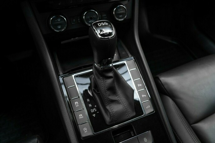 skoda-superb-diesel-2017-big-18