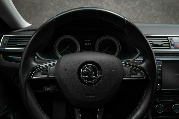 skoda-superb-diesel-2017-big-12