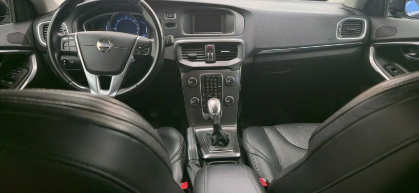 volvo-v40-diesel-2012-big-7