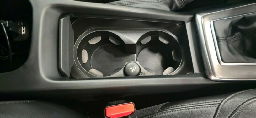 volvo-v40-diesel-2012-big-12