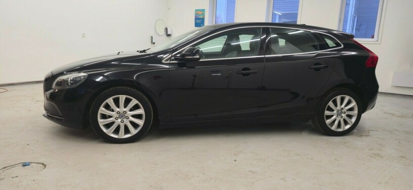 volvo-v40-diesel-2012-big-6