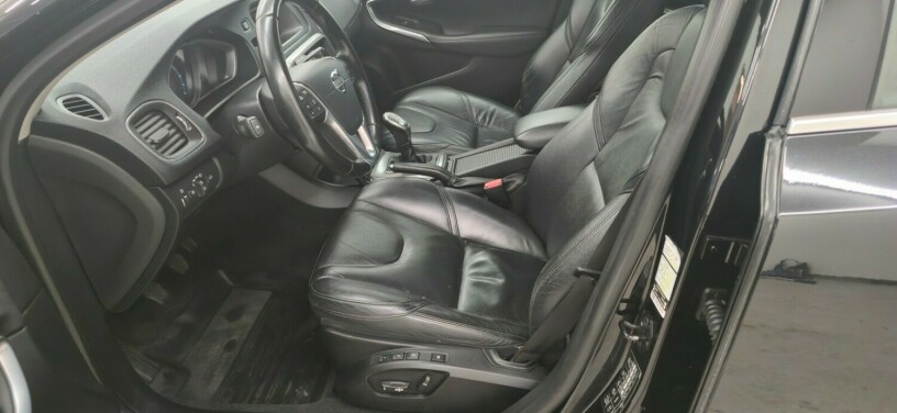 volvo-v40-diesel-2012-big-14