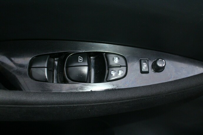 nissan-leaf-elektrisitet-2014-big-7