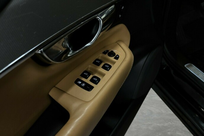 volvo-xc-90-diesel-2016-big-19