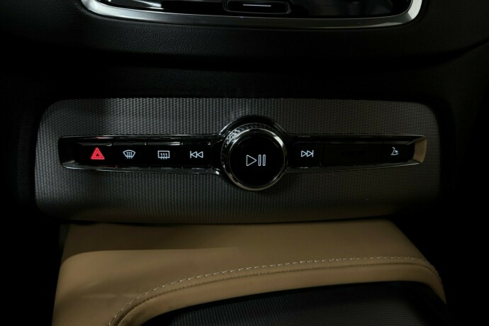 volvo-xc-90-diesel-2016-big-36