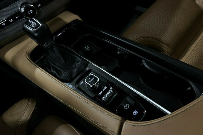 volvo-xc-90-diesel-2016-big-39