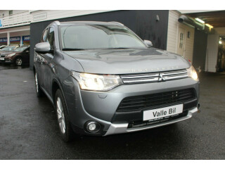 Mitsubishi | Outlander | Elektrisitet+bensin | 2015
