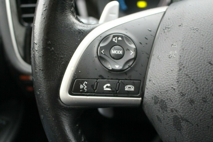 mitsubishi-outlander-elektrisitetbensin-2015-big-13