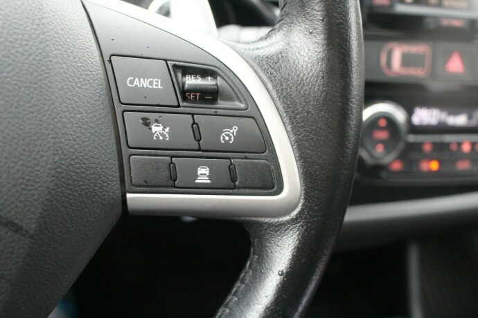 mitsubishi-outlander-elektrisitetbensin-2015-big-14