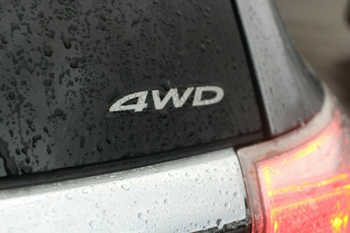 mitsubishi-outlander-elektrisitetbensin-2015-big-4