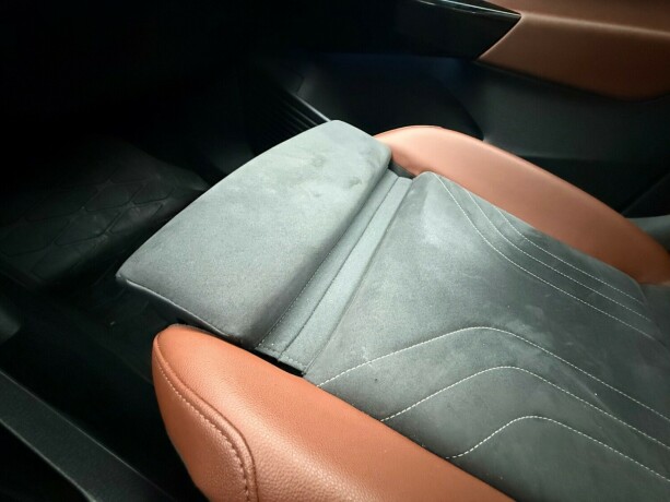 volkswagen-id4-elektrisitet-2021-big-35