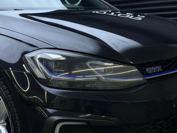 volkswagen-golf-elektrisitetbensin-2018-big-3