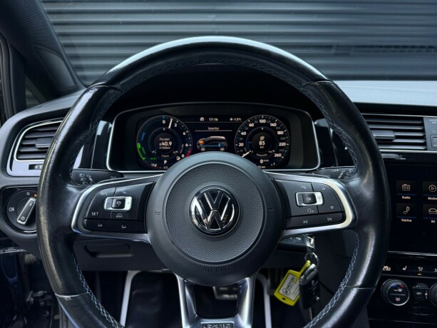 volkswagen-golf-elektrisitetbensin-2018-big-13