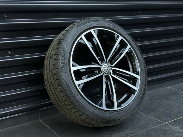 volkswagen-golf-elektrisitetbensin-2018-big-29