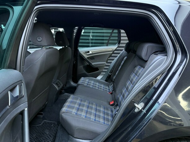 volkswagen-golf-elektrisitetbensin-2018-big-26