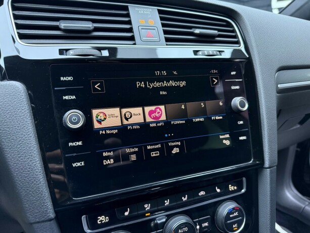 volkswagen-golf-elektrisitetbensin-2018-big-18