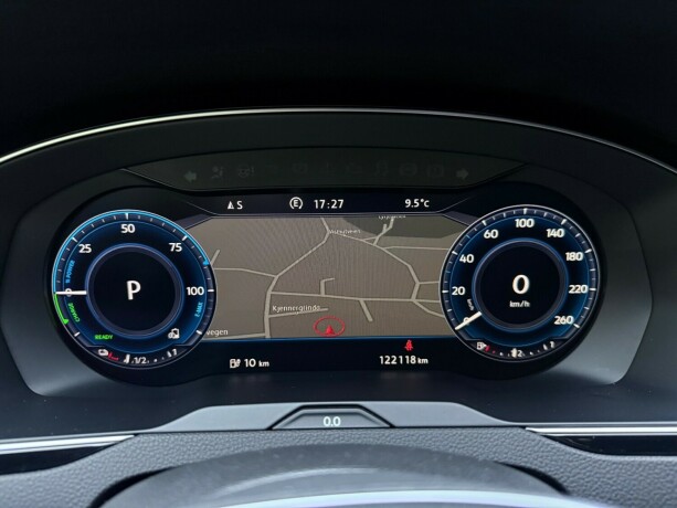 volkswagen-passat-elektrisitetbensin-2017-big-16