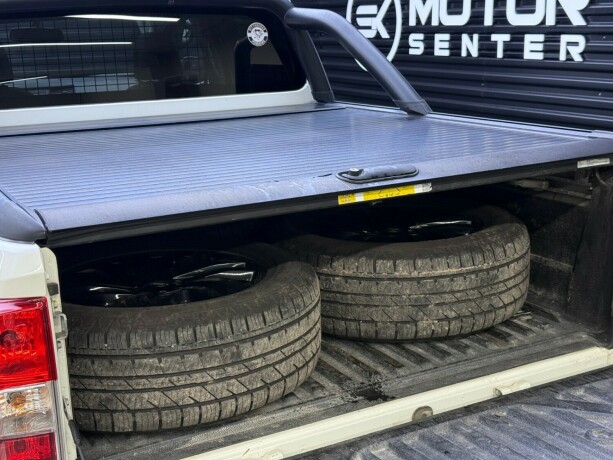 nissan-navara-diesel-2019-big-31