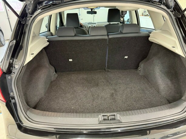 nissan-qashqai-diesel-2010-big-18