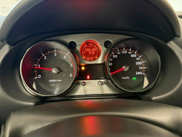 nissan-qashqai-diesel-2010-big-9