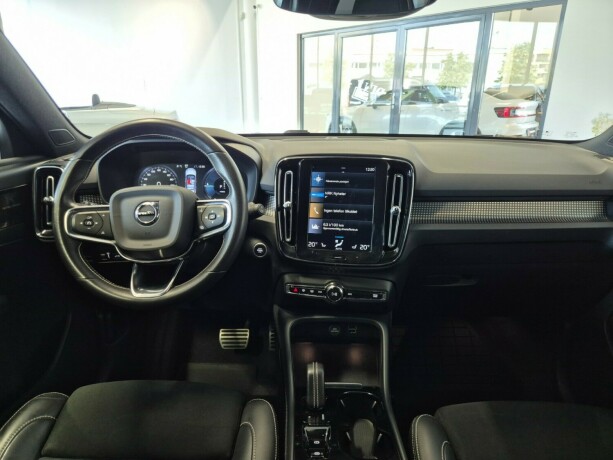 volvo-xc-40-plug-in-petrol-2021-big-54