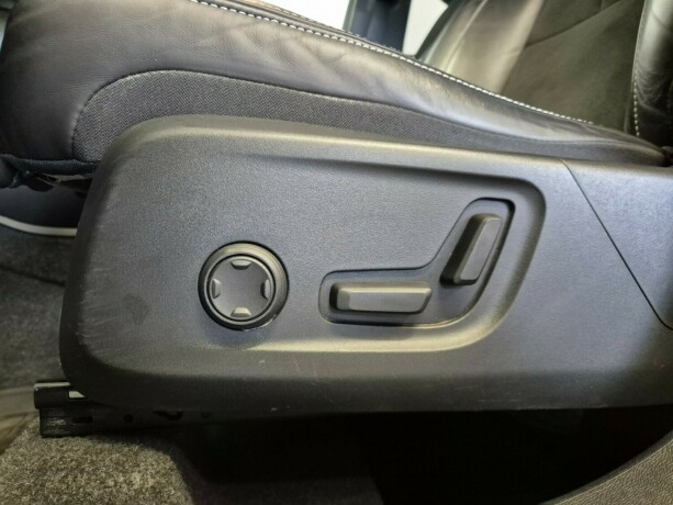 volvo-xc-40-plug-in-petrol-2021-big-26