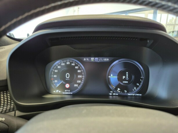 volvo-xc-40-plug-in-petrol-2021-big-25