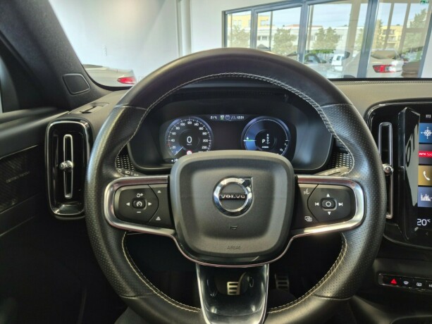 volvo-xc-40-plug-in-petrol-2021-big-38