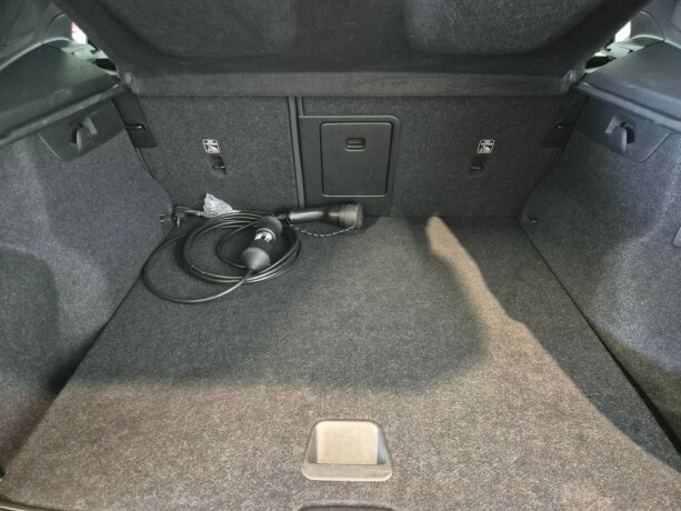 volvo-xc-40-plug-in-petrol-2021-big-42